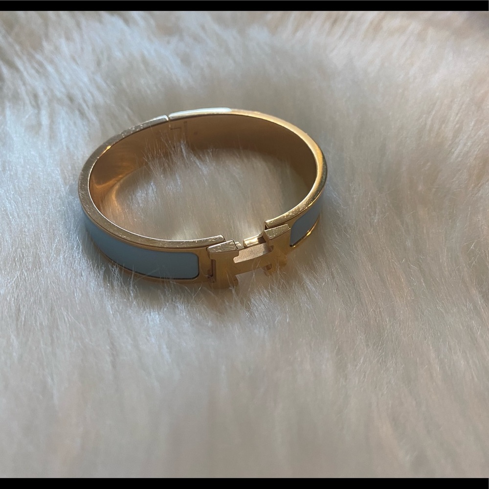 Hermes Clic H Bracelet - Picture 14 of 17